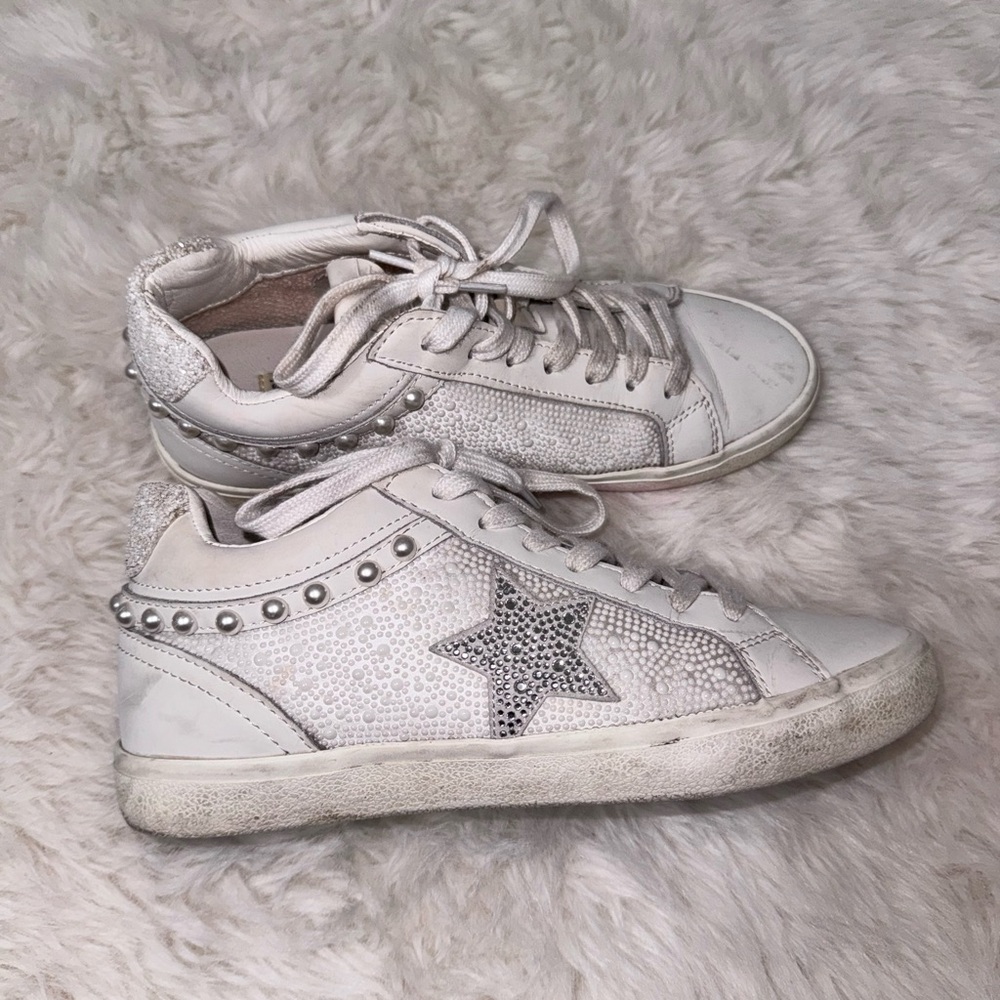 Vintage Havana White Sneakers with Star and Stud Details